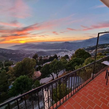 Lovely 2 Bed Apartment With Stunning Views & Pool Cómpeta Dış mekan fotoğraf