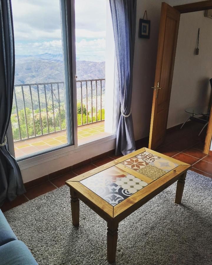 Lovely 2 Bed Apartment With Stunning Views & Pool Cómpeta Dış mekan fotoğraf