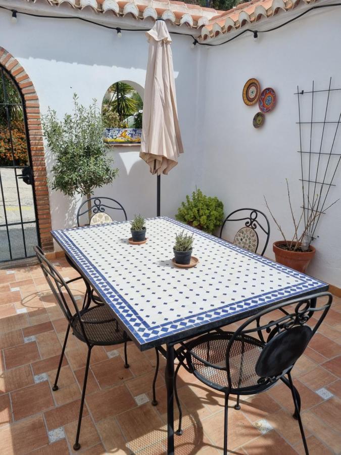 Lovely 2 Bed Apartment With Stunning Views & Pool Cómpeta Dış mekan fotoğraf